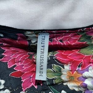 V-neck silk cashmere sweater